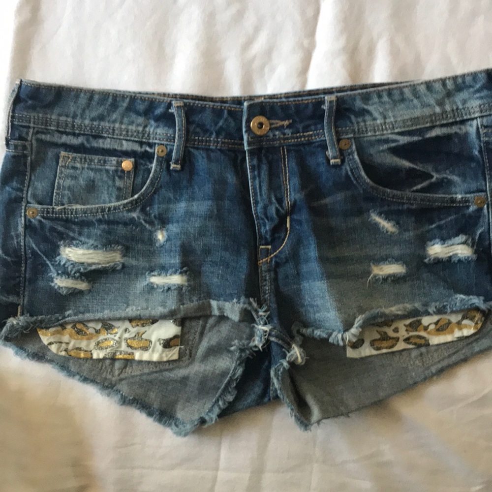 H&M Distressed denim shorts